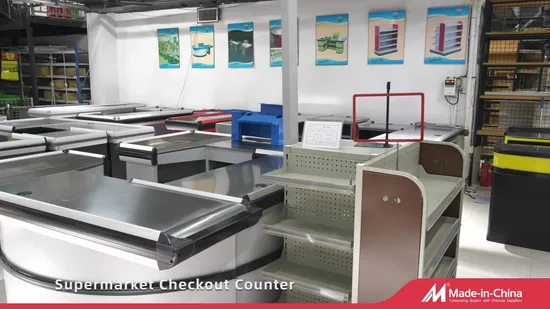 ベルトコンベア付きスーパーマーケットのレジ